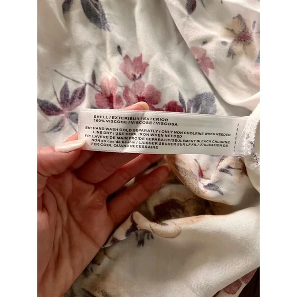 🔴SOLD🔴As U Wish white floral maxi dress - Picture 8 of 10